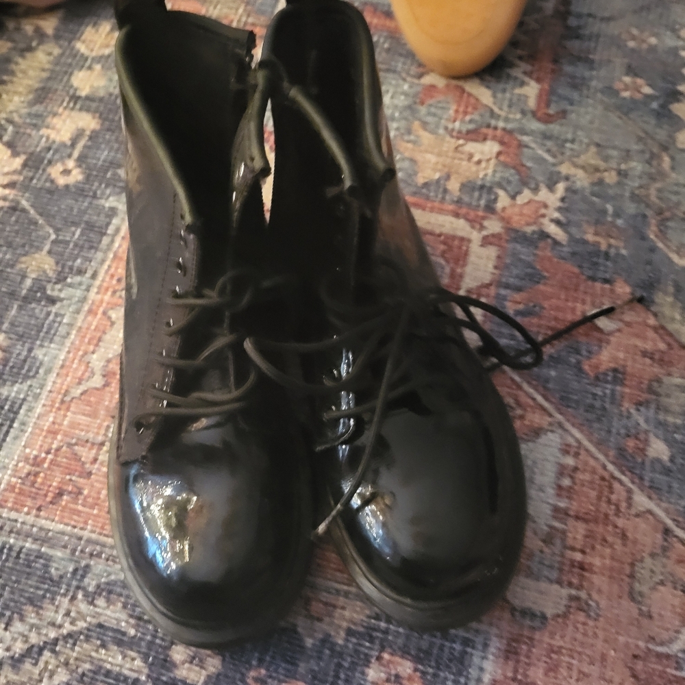 Kids Dr. Martens